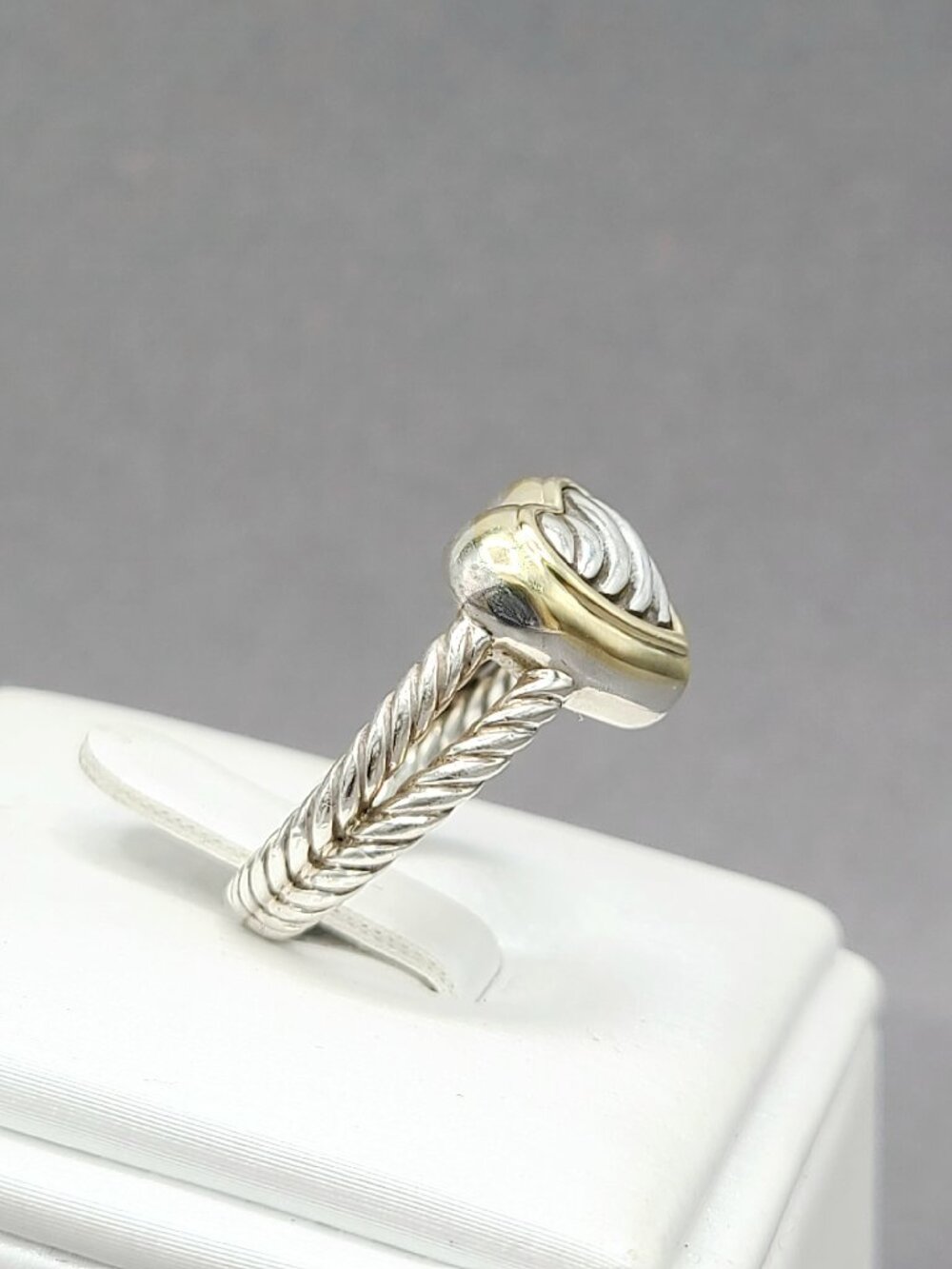 David Yurman Classic Cable Sculpted Heart Ring w/ 18K Yellow Gold - Sz 7 - RARE - Picture 5 of 12